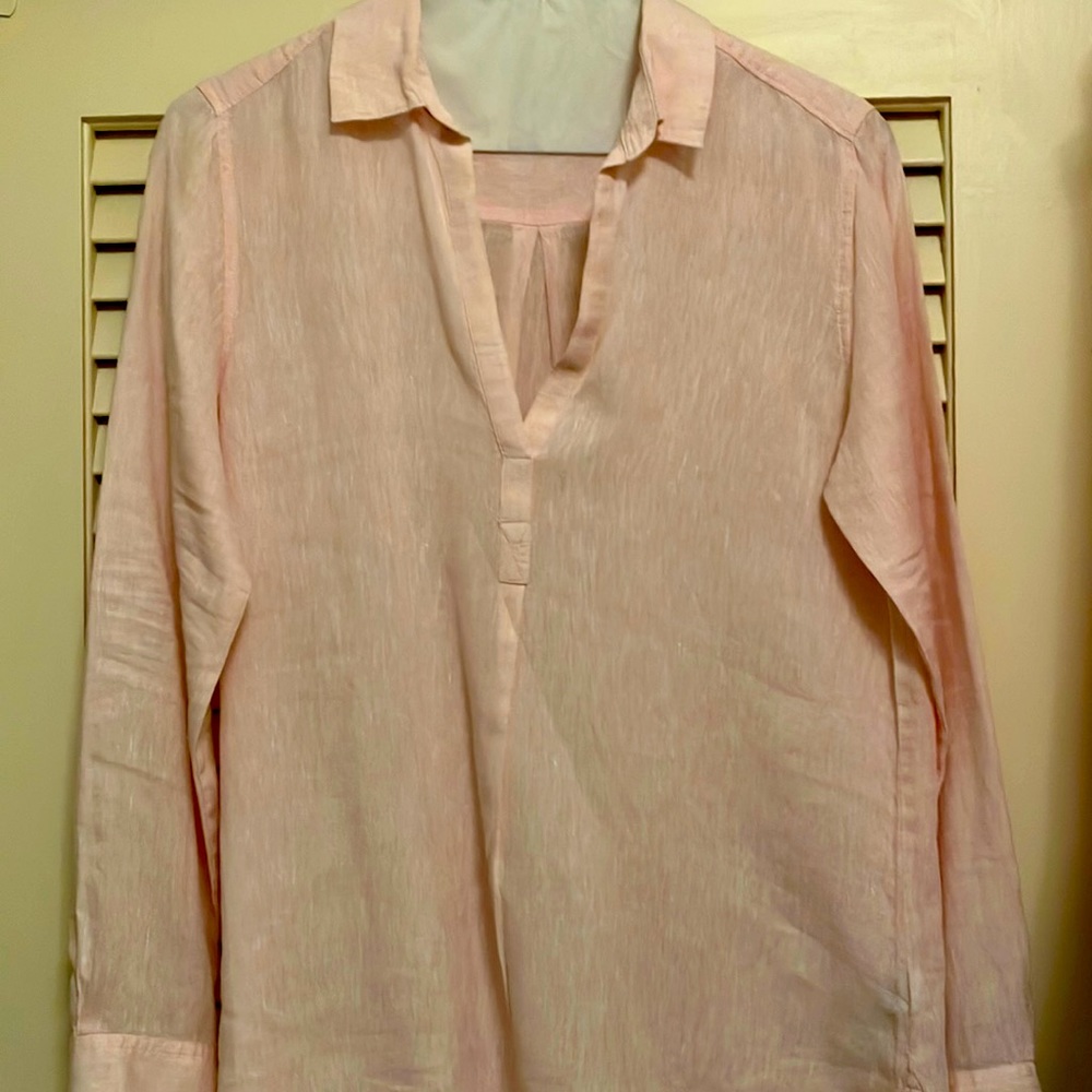 **CLOSET CLOSE OUT ALL OFFERS CONSIDERED- GAP pink linen blouse